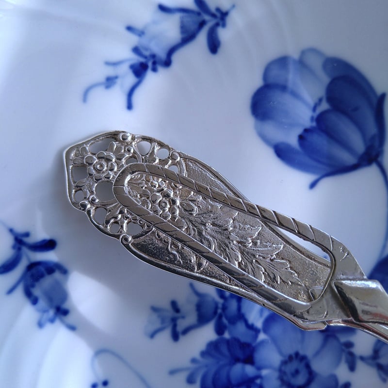 1948年細長のスウェーデンシルバーケーキトング/Mattsson＆Olsson工房  