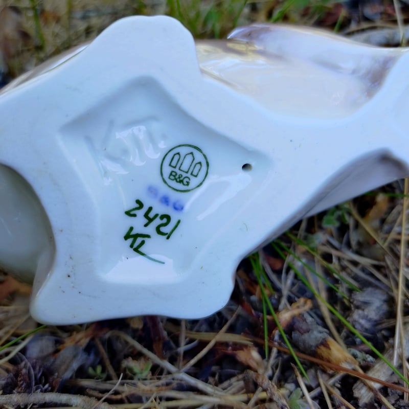 Bing＆Grondahlビングオーグレンダールの茶色うさぎ🐰は体長約12.8㎝L