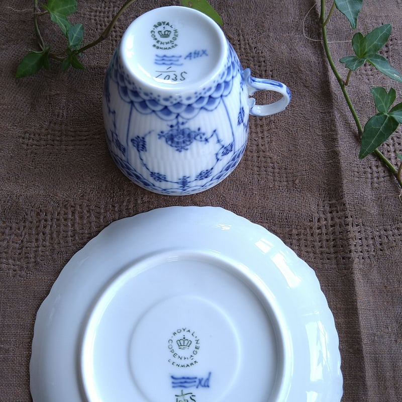 1960年代RoyalCopenhagenフルレースのコーヒーカップソーサー型