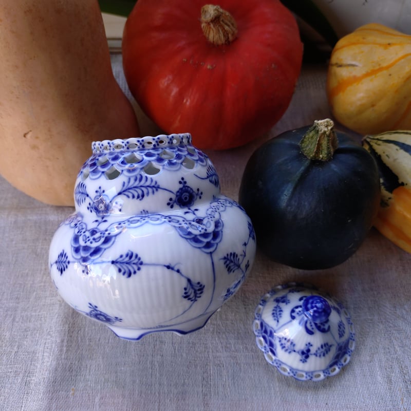 【美品】ロイヤルコペンハーゲン　ブルーフラワー 蓋付 ポプリポット　天使 Amazon.co.jp: 保管品 ROYAL COPENHAGEN ロイヤルコペンハーゲン