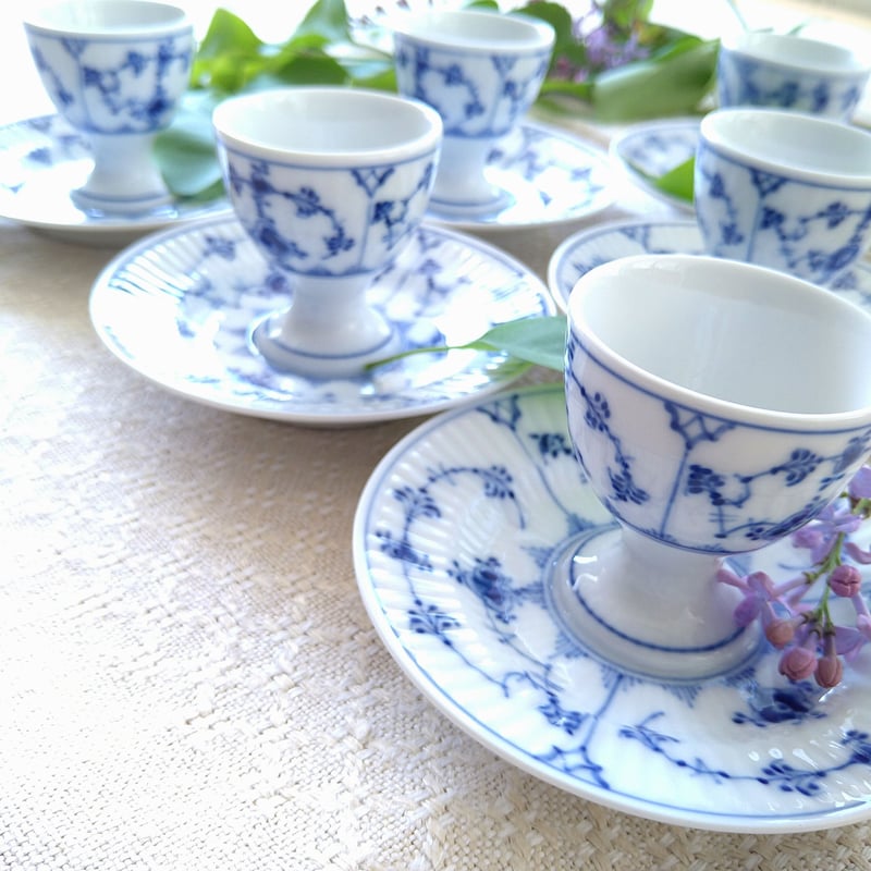 2つセット◇117デンマーク製◇エッグスタンド　ロイヤルコペンハーゲン 2級品です。1959年のプレイン皿付きのエッグスタンド