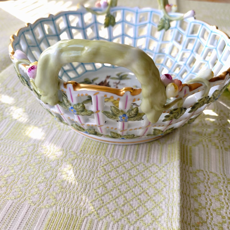 Herendヘレンドロスチャイルドバードの透かしのバスケット直径約