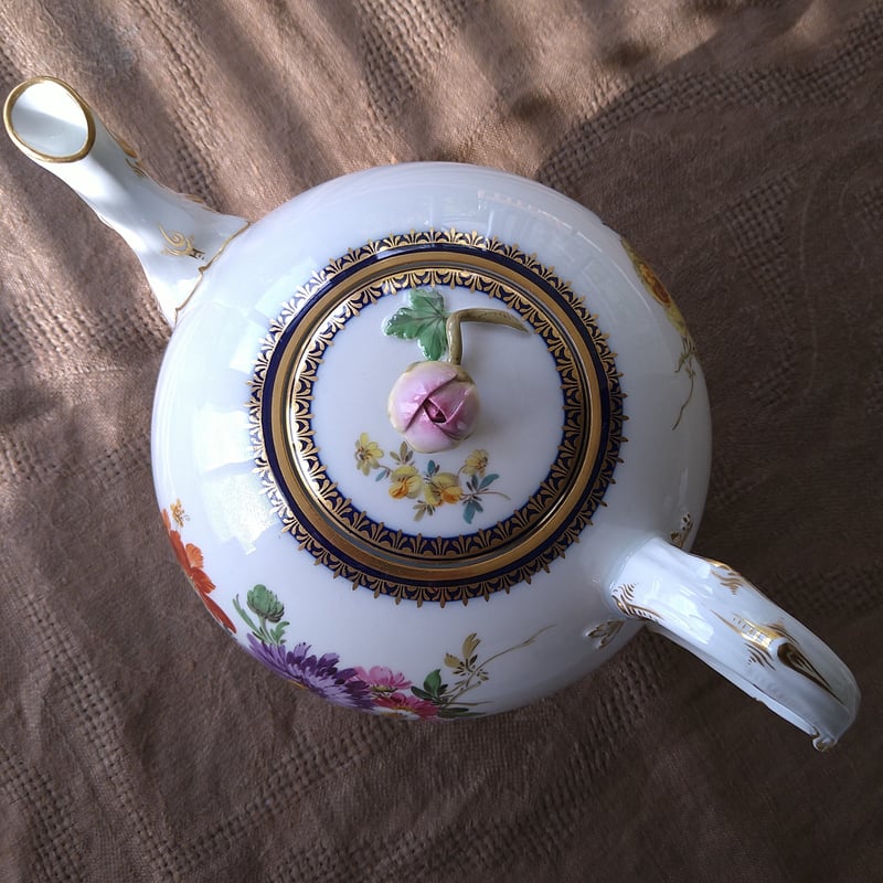 1924~1934年Meissen Akanteのティーポット高さ約16㎝H取手から 1924~1934年Meissen Akanteのティーポット高さ約16㎝H取手から
