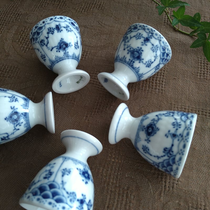 1950年代のブルーフルーテッドハーフのエッグスタンド/BlueFluted Egg