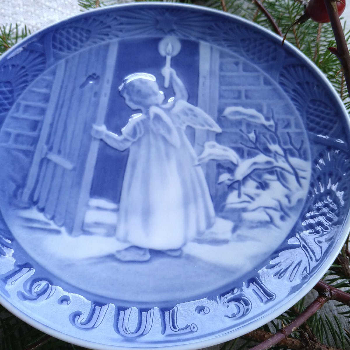 マイセン 絵皿 イヤー プレート 1986 小さなモック 26センチ マイセン マイセン 絵皿 イヤー プレート 1986 小さなモック 26センチ マイセン