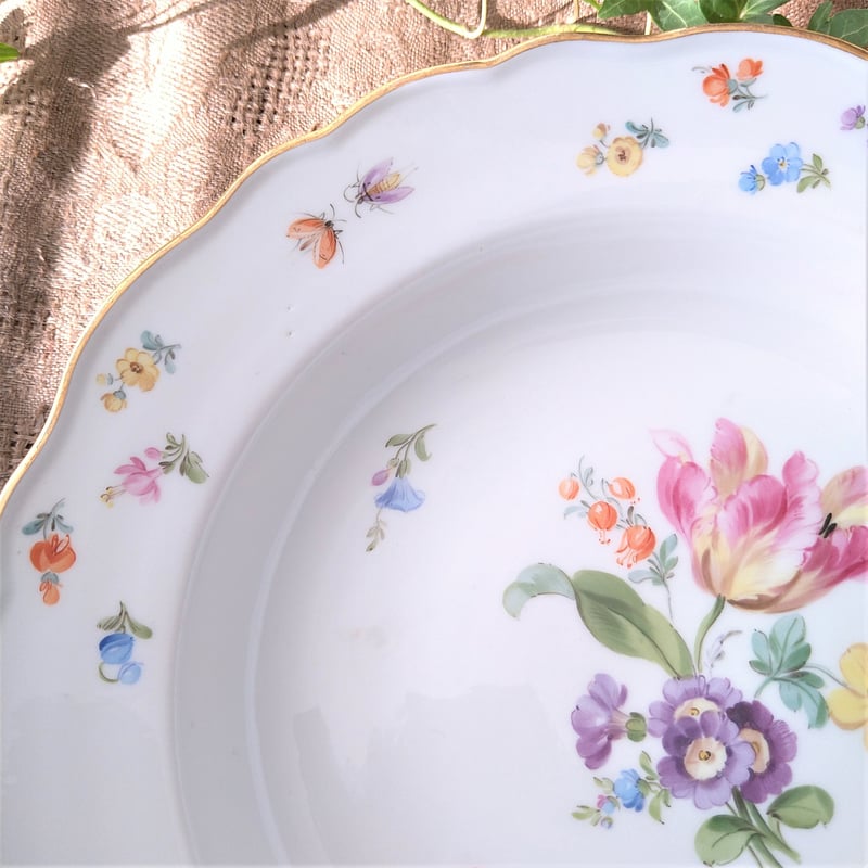 1860~1924年Meissen花と昆虫の絵のスープ深皿23.5㎝ピンクの 1860~1924年Meissen花と昆虫の絵のスープ深皿23.5㎝ピンクの