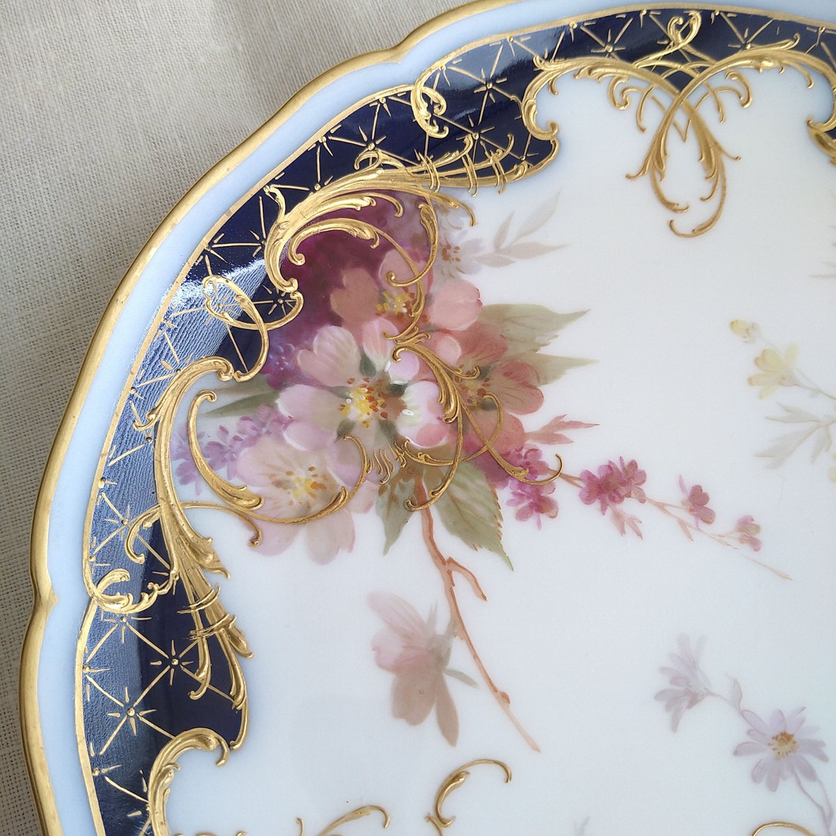 1912年KPMベルリンのソフトペインティングの花々とコバルト 1912年KPMベルリンのソフトペインティングの花々とコバルト