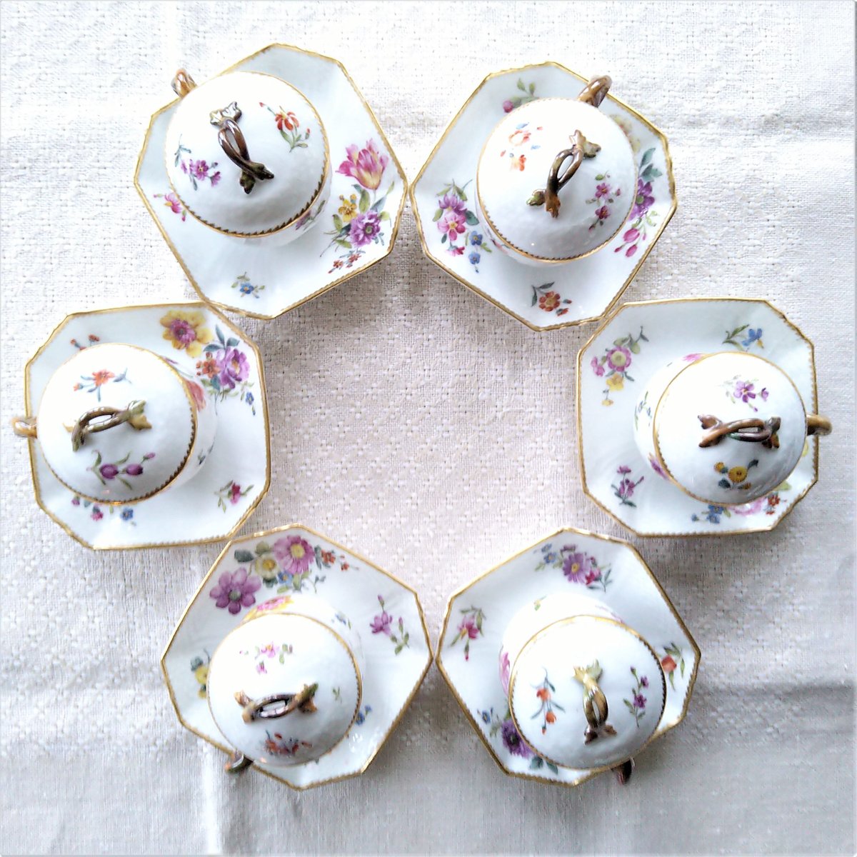 1870～1922年RoyalCopenhagenサクソンフラワーのカスタードカップ