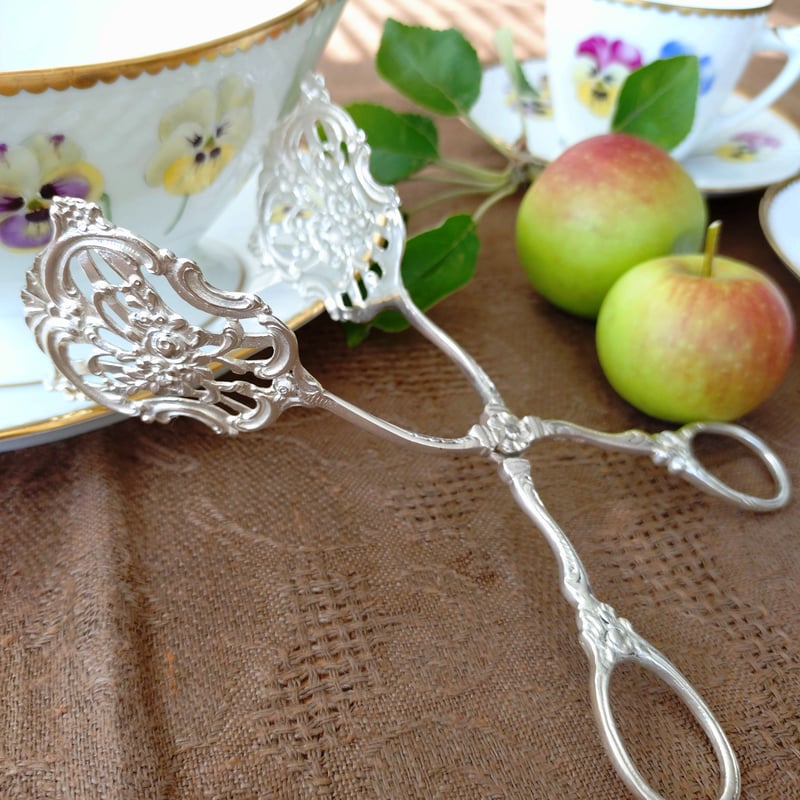 シルバーコンポート　イングランド刻印　上品　和菓子果物ケーキ シルバーコンポート イングランド刻印 上品 和菓子果物ケーキ