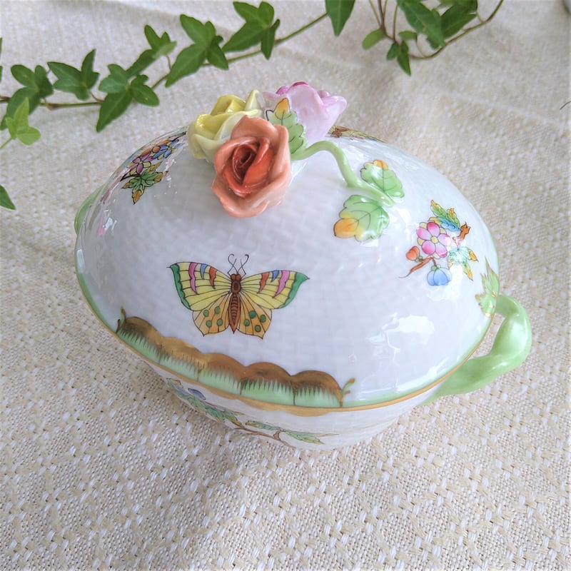 Herend ヘレンドヴィクトリアの蓋つき小物入れ/Victoria accessory ca