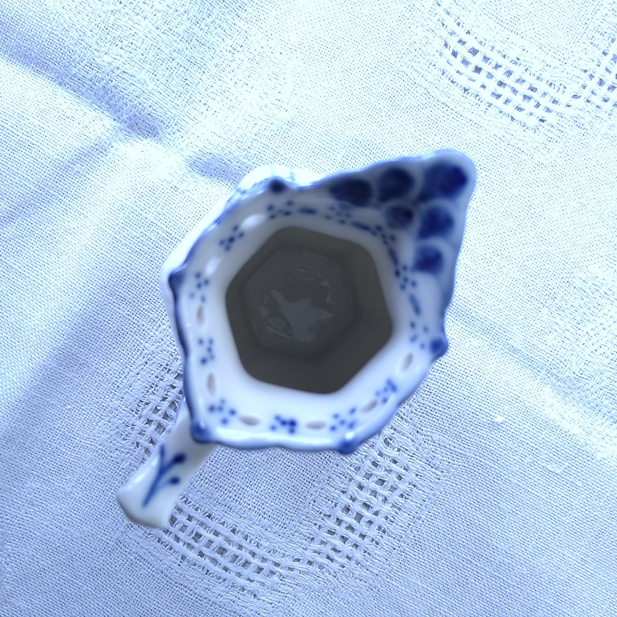 1969～1974年のブルーフルーテッドフルレースのミルクピッチャー高さ