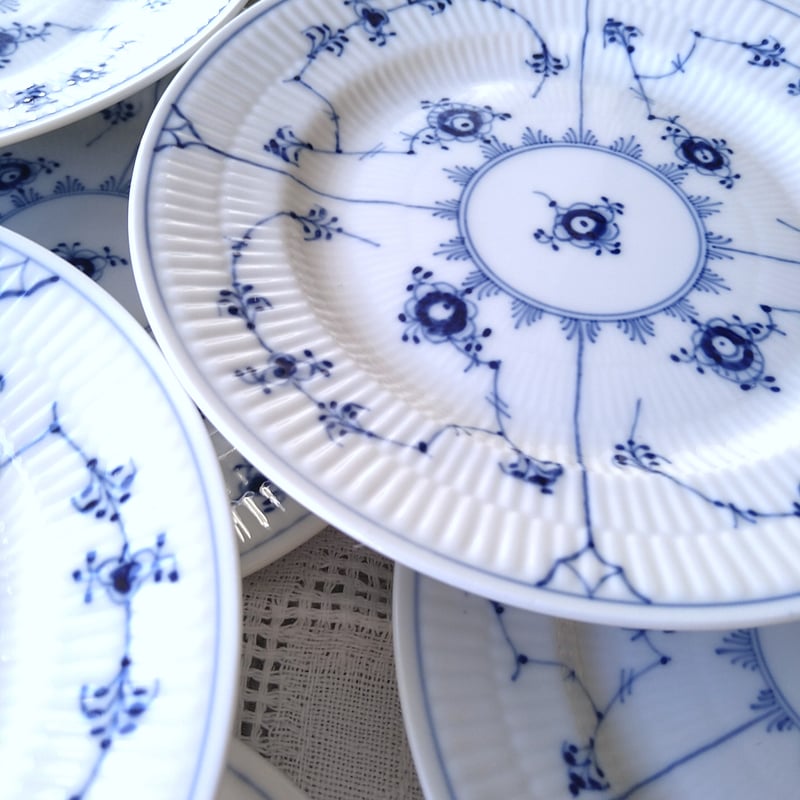 ロイヤルコペンハーゲン ブルーフルーテッド アンティーク　3枚 ロイヤルコペンハーゲン ブルー・フルーテッド 3つのバリエーション