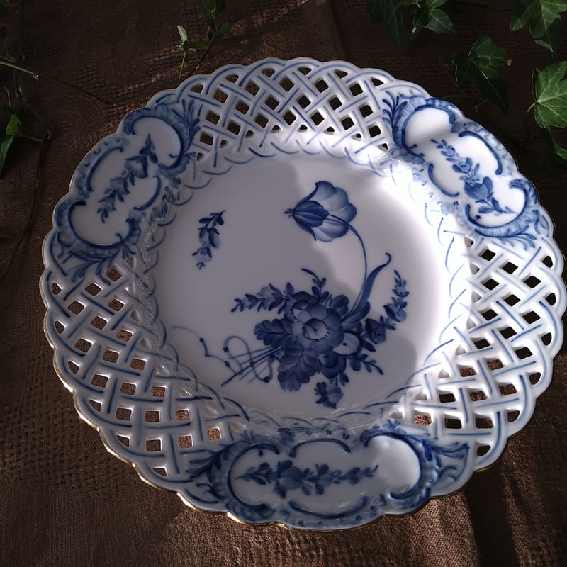 1964年のRoyalCopenhagenブルーフラワーのオープンワークのお皿 1964年のRoyalCopenhagenブルーフラワーのオープンワークのお皿