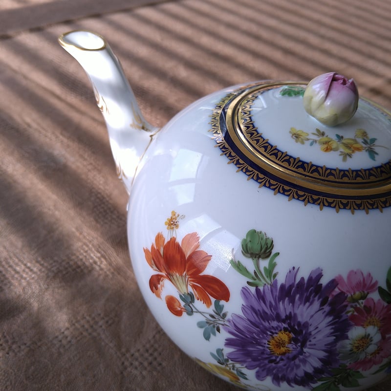 1924~1934年Meissen Akanteのティーポット高さ約16㎝H取手から 1924~1934年Meissen Akanteのティーポット高さ約16㎝H取手から