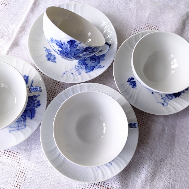 1960～1970年代RoyalCopenhagenブルーフラワーカーブのティーカップ