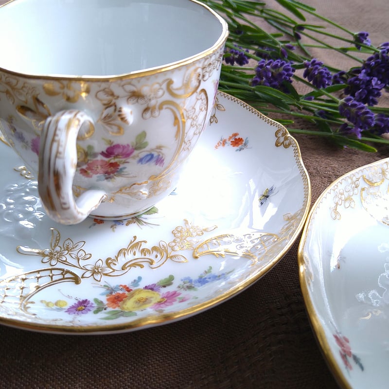 マイセン Meissen 1880-90年 金彩マルセイユ花絵 ディナープレート マイセン Meissen 1880-90年 金彩マルセイユ花絵 ディナープレート