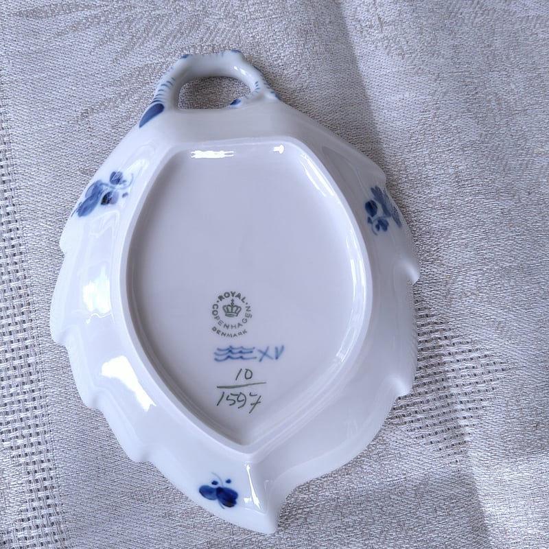 1975～1979年RoyalCopenhagenブルーフラワーカーブのリーフ型小さい