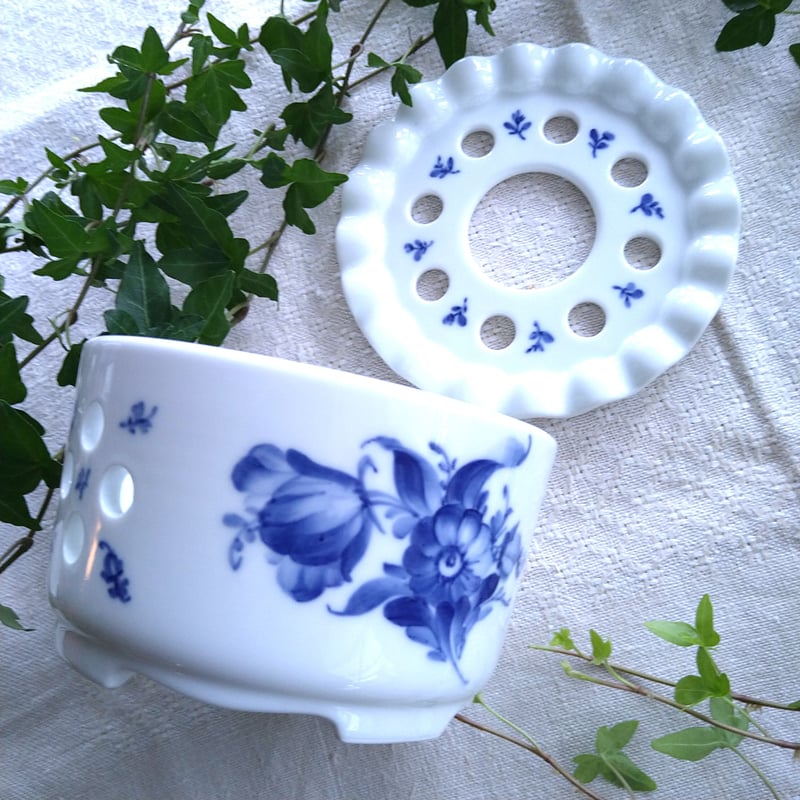 1940年のRoyalCopenhagenブルーフラワープレインのポットウォーマー