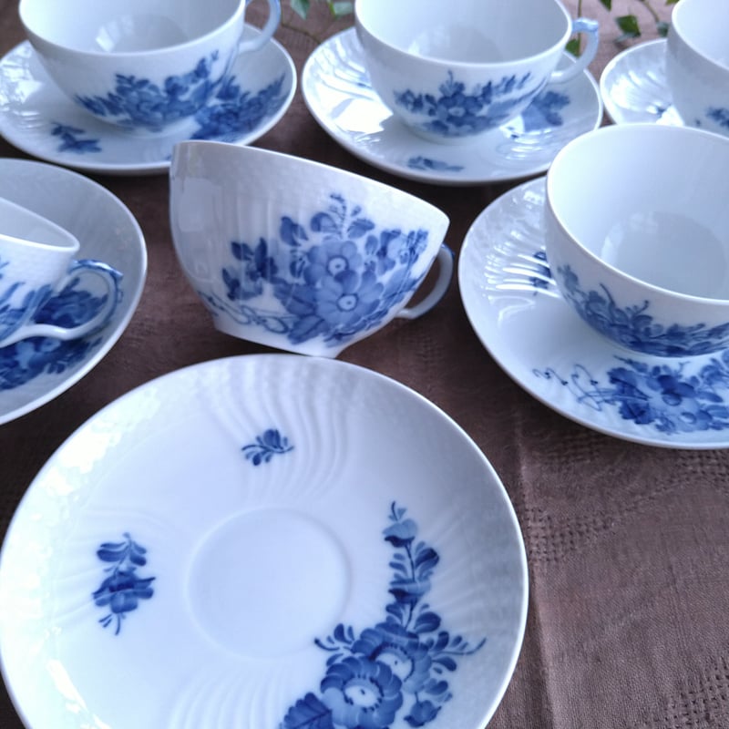 ブルーフラワーカーブ モーニングカップソーサー