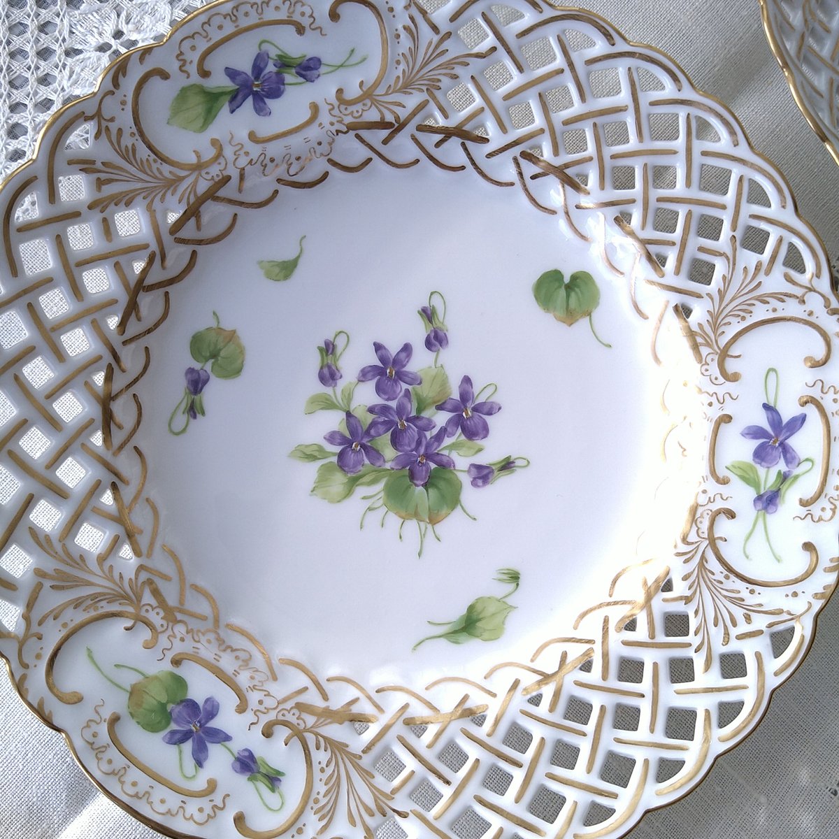 ロイヤルコペンハーゲン スミレの皿 1889～1922年RoyalCopenhagenスミレのオープンワークのお皿直径