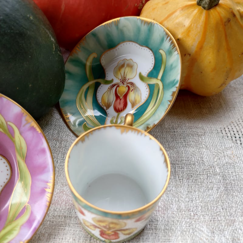 緑にアイリスと金彩/1880-1900年頃Nymphenburgニンフェンブルグ