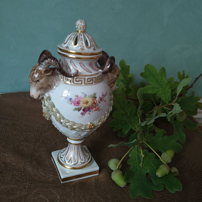 モルフェウスとイリス 絵画 のお土産品レプリカ Russian Silver Figure Of A Mouse With Ruby Eyes