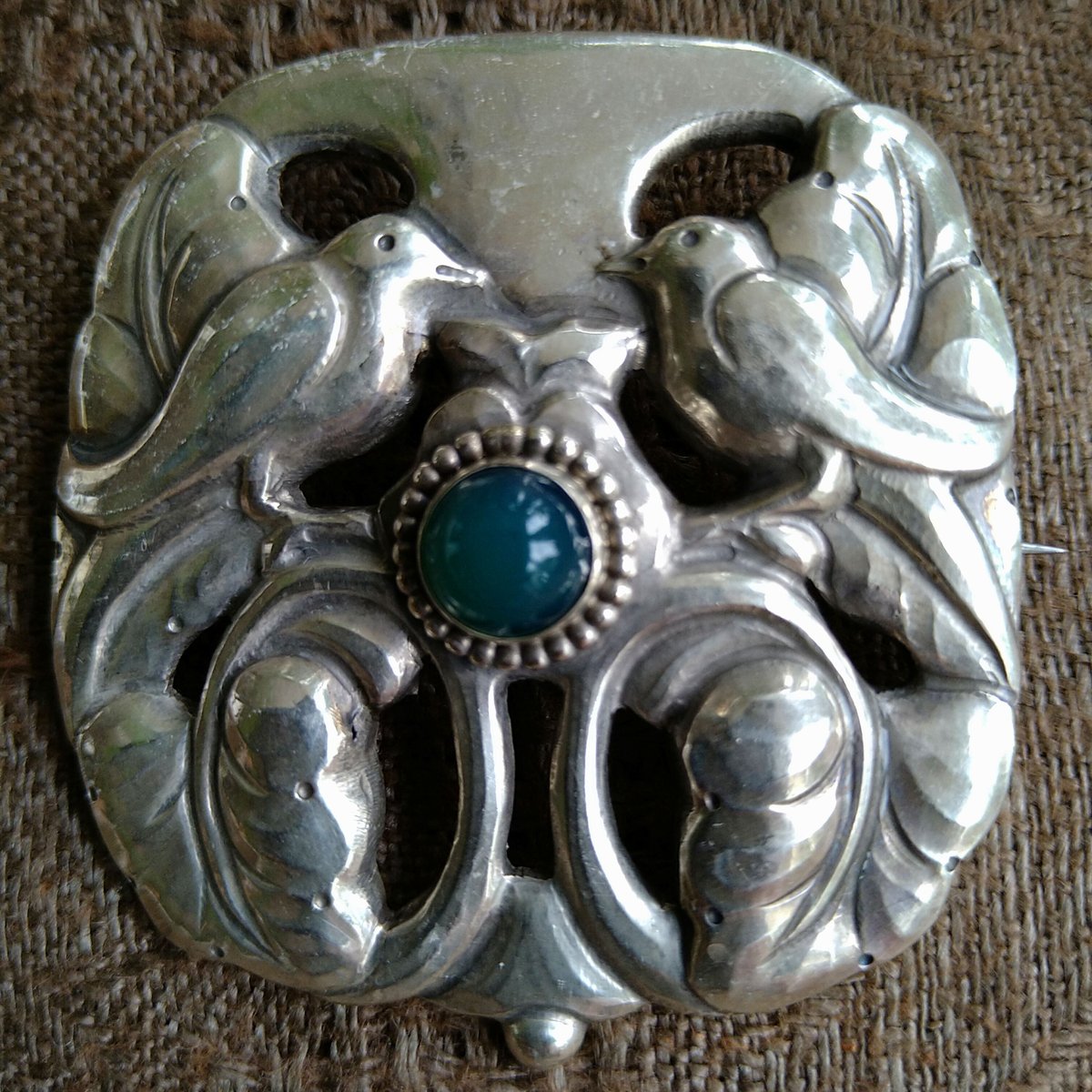 ヴィンテージシルバー830ブローチ鳥と緑の石 VintageSilverBrooch 