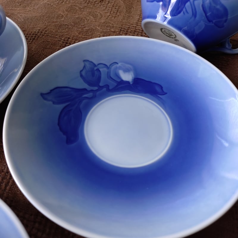 ビングオーグレンダール クリスマスローズ 変形皿 ビングオーグレンダール クリスマスローズ 変形皿