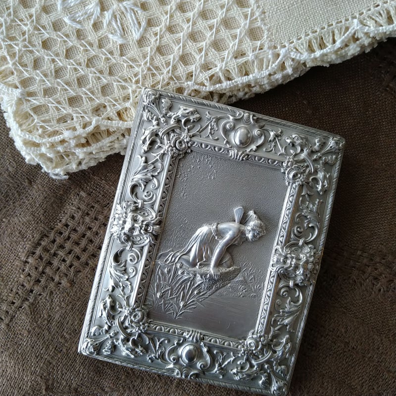 水辺のフェアリーのシガレットケース約9㎝×7㎝スターリングシルバーは