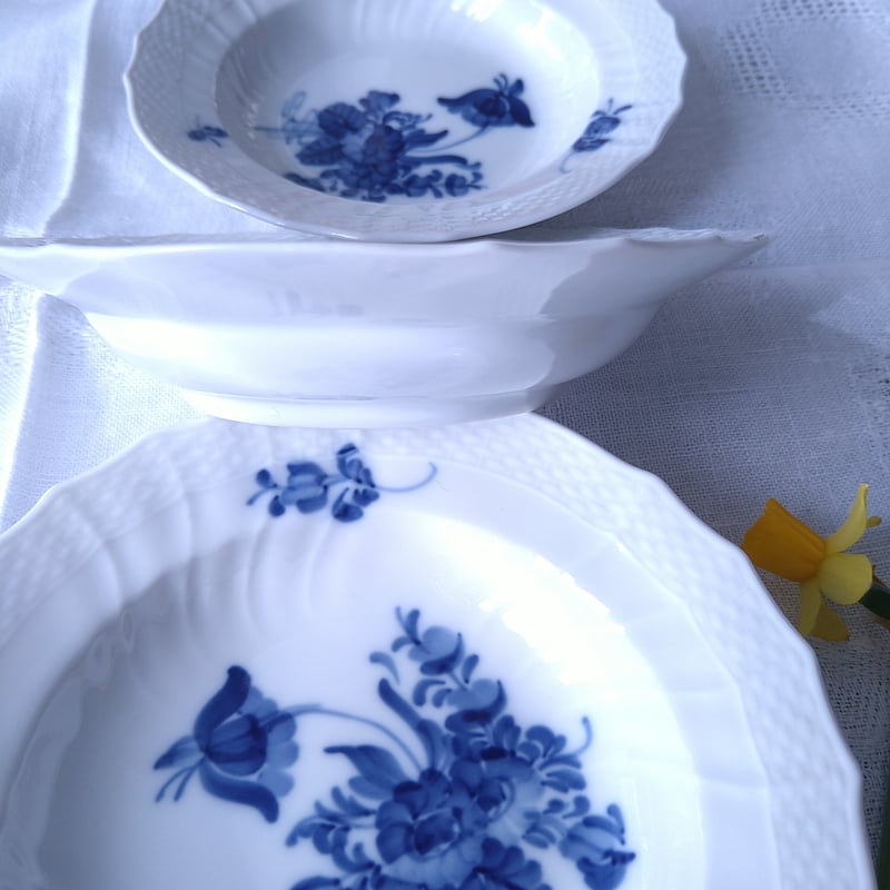 ヴィンテージ ロイヤルコペンハーゲン ブルーフラワー 小皿3枚。長期