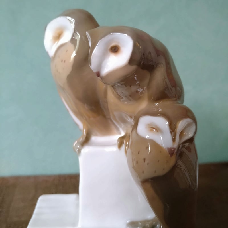 フクロウ3羽(石の手彫り) 【公式通販】 フクロウ3羽(石の手彫り)