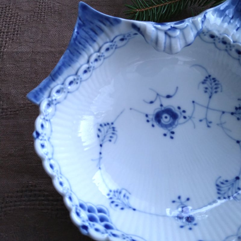 1966年のRoyalCopenhagenブルーフルーテッドハーフレースの貝型