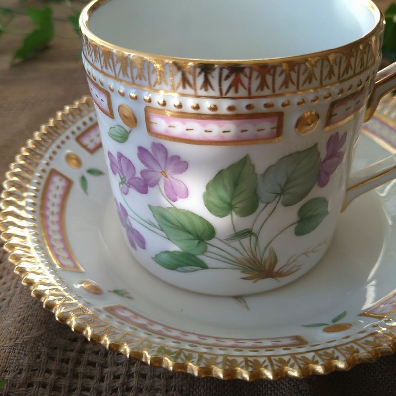 RoyalCopenhagenフローラダニカ、スミレのカップソーサー/FloraDanica