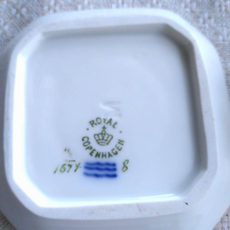 1870～1922年RoyalCopenhagenサクソンフラワーのカスタードカップ