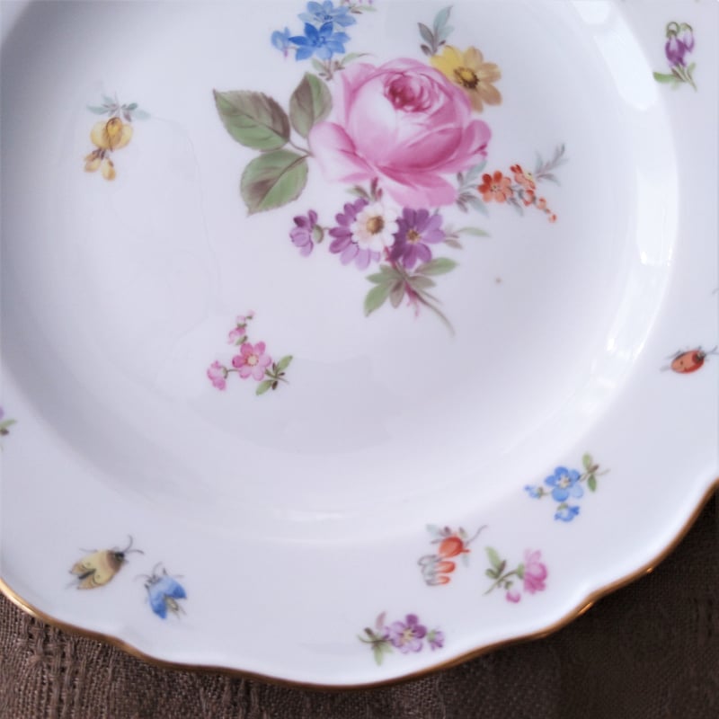 1860~1924年Meissen花と昆虫の絵 前菜皿21㎝Dピンクのバラと 1860~1924年Meissen花と昆虫の絵 前菜皿21㎝Dピンクのバラと