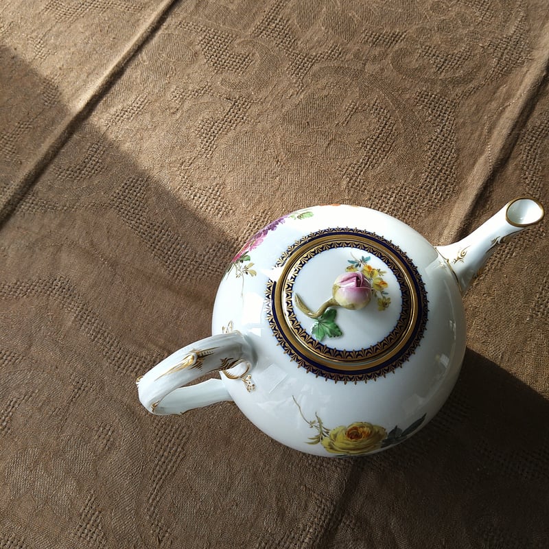 1924~1934年Meissen Akanteのティーポット高さ約16㎝H取手から 1924~1934年Meissen Akanteのティーポット高さ約16㎝H取手から