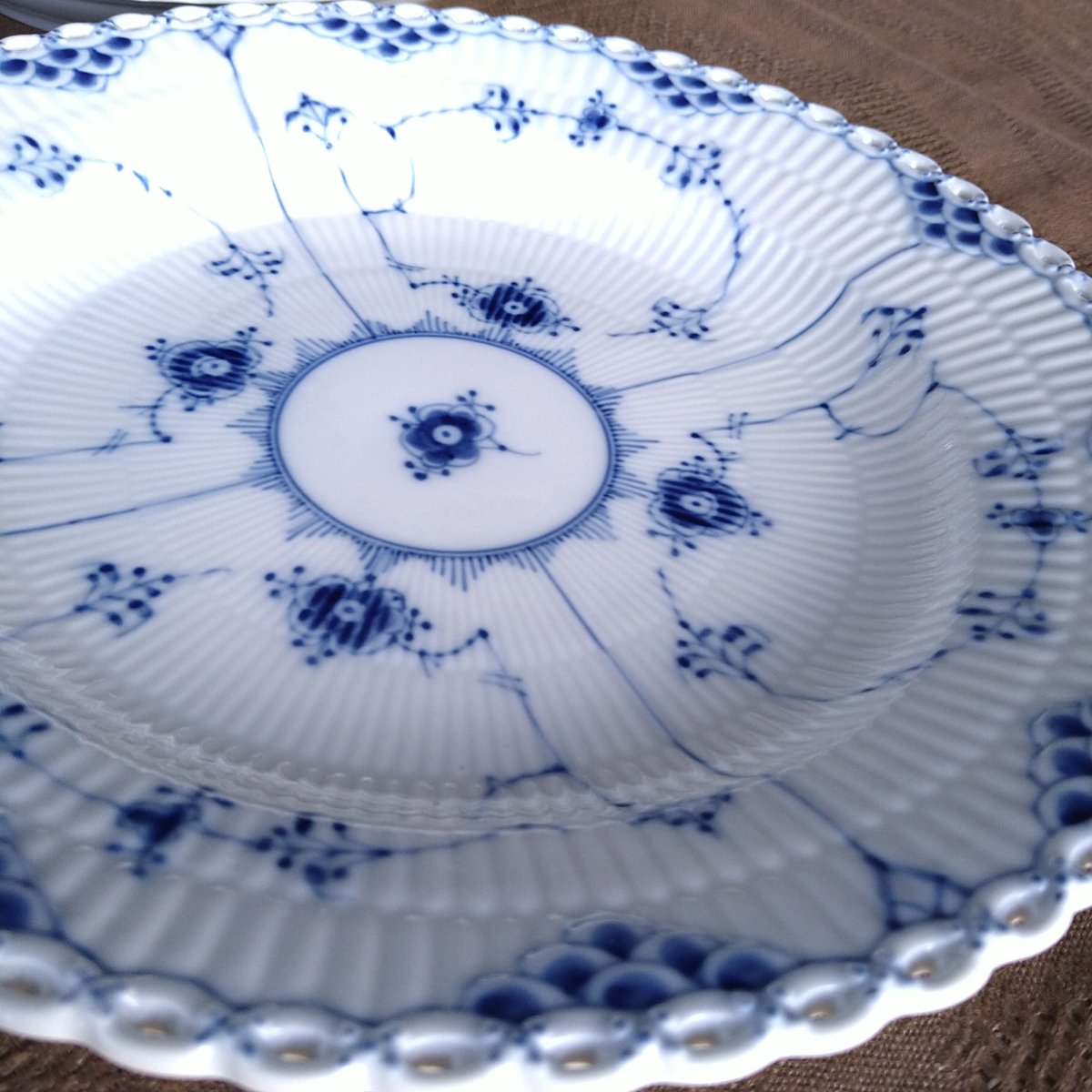 1980～1984年のRoyalCopenhagenブルーフルーテッドフルレースの25㎝Dの