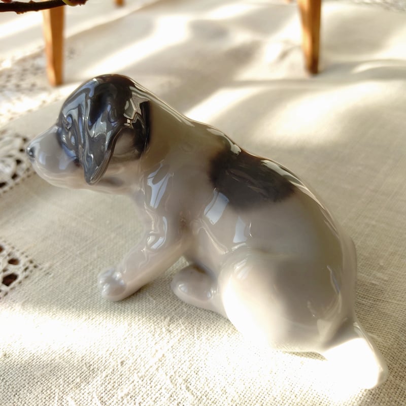RoyalCopenhagenたそがれ子犬のフィギュリンは高さ約6㎝H