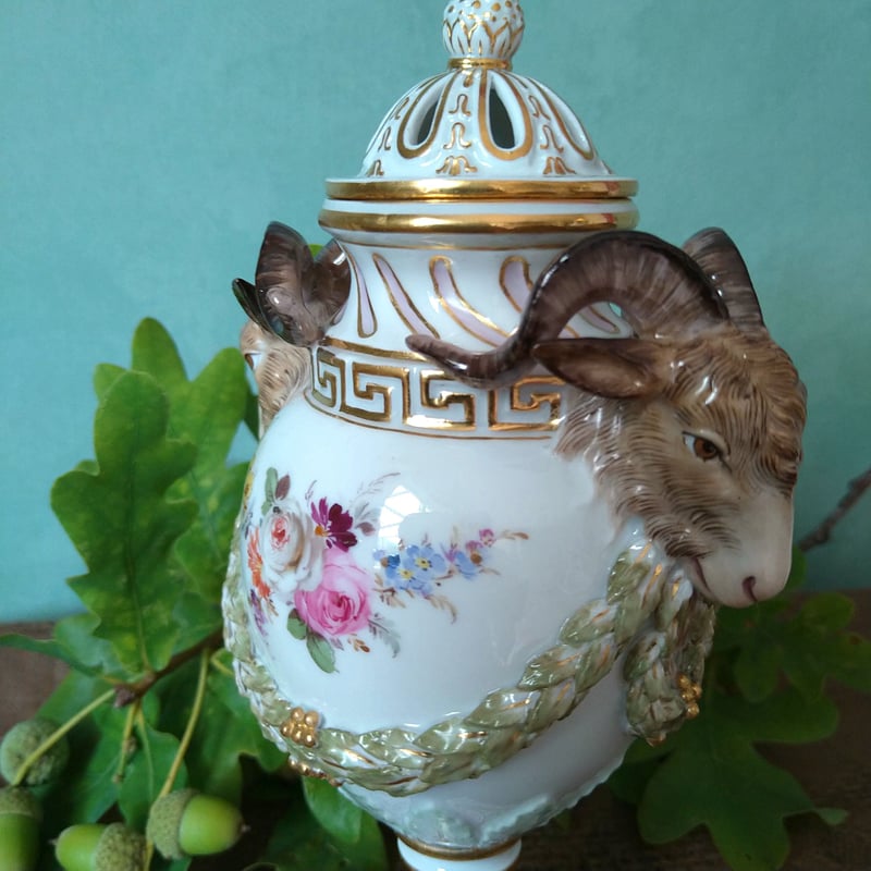 Meissen1924年以前🐐山羊と月桂樹のレリーフのポプリベース高さ