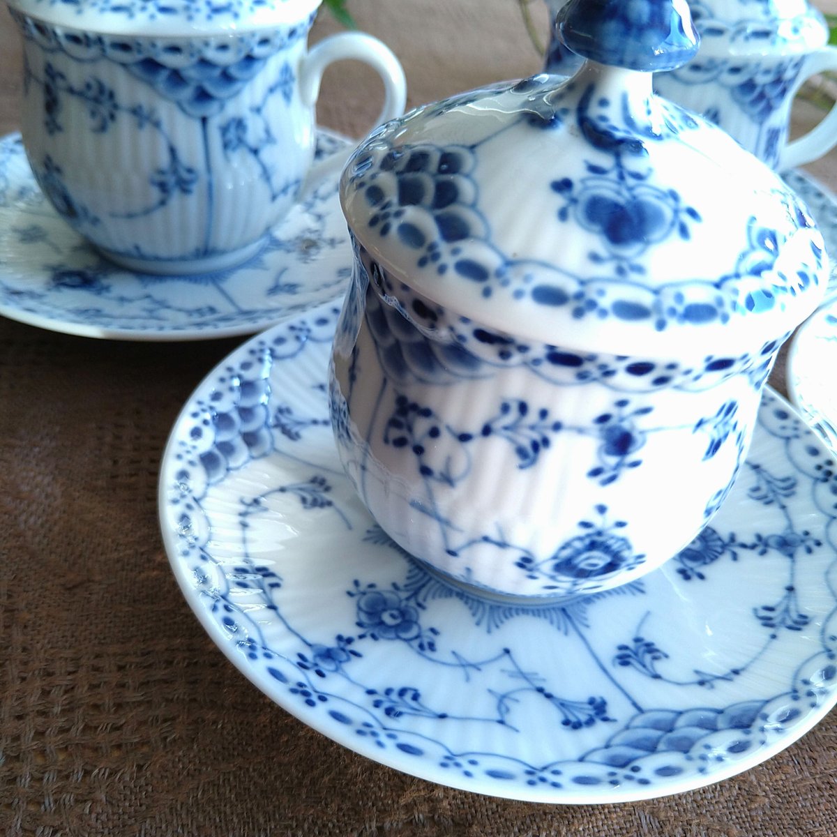 ハーフレース・カスタードカップソーサー/BlueFlutedHalf