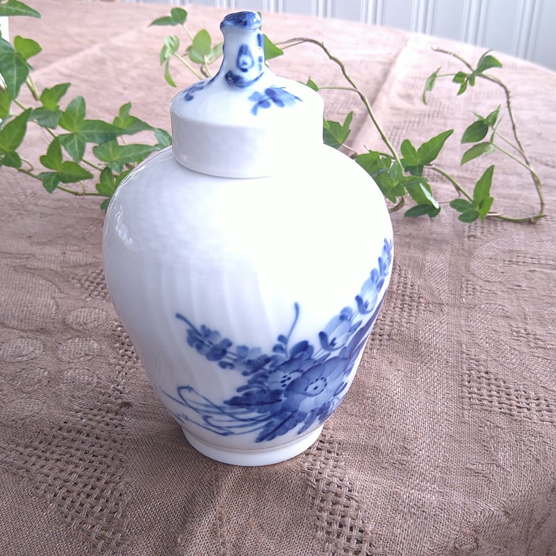 1969年～1974年の年RoyalCopenhagenブルーフラワーカーブの茶