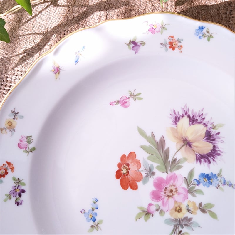 1860~1924年Meissen花と昆虫の絵の前菜皿21㎝D紫のケシと小花 1860~1924年Meissen花と昆虫の絵の前菜皿21㎝D紫のケシと小花