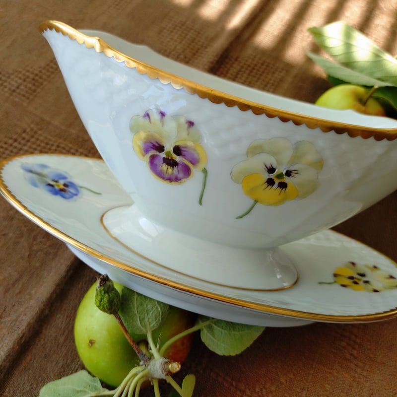 ビングオーグレンダール ロイヤルコペンハーゲン シーガル ソース