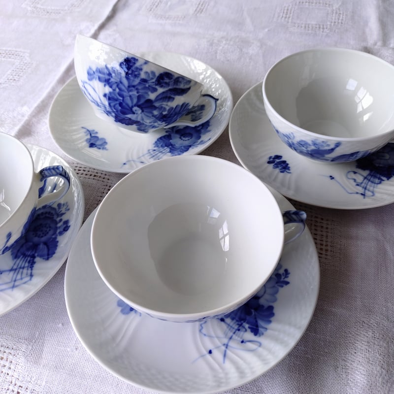 1960～1970年代RoyalCopenhagenブルーフラワーカーブのティーカップ