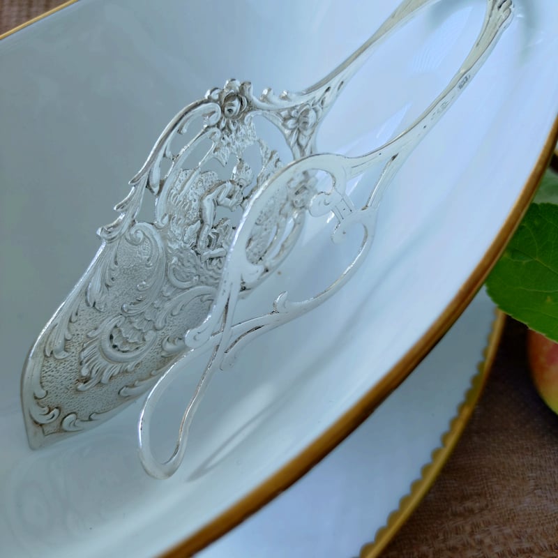 天使のシルバーケーキトングはシルバー830長さ約19.5㎝重さ約67g 天使のシルバーケーキトングはシルバー830長さ約19.5㎝重さ約67g