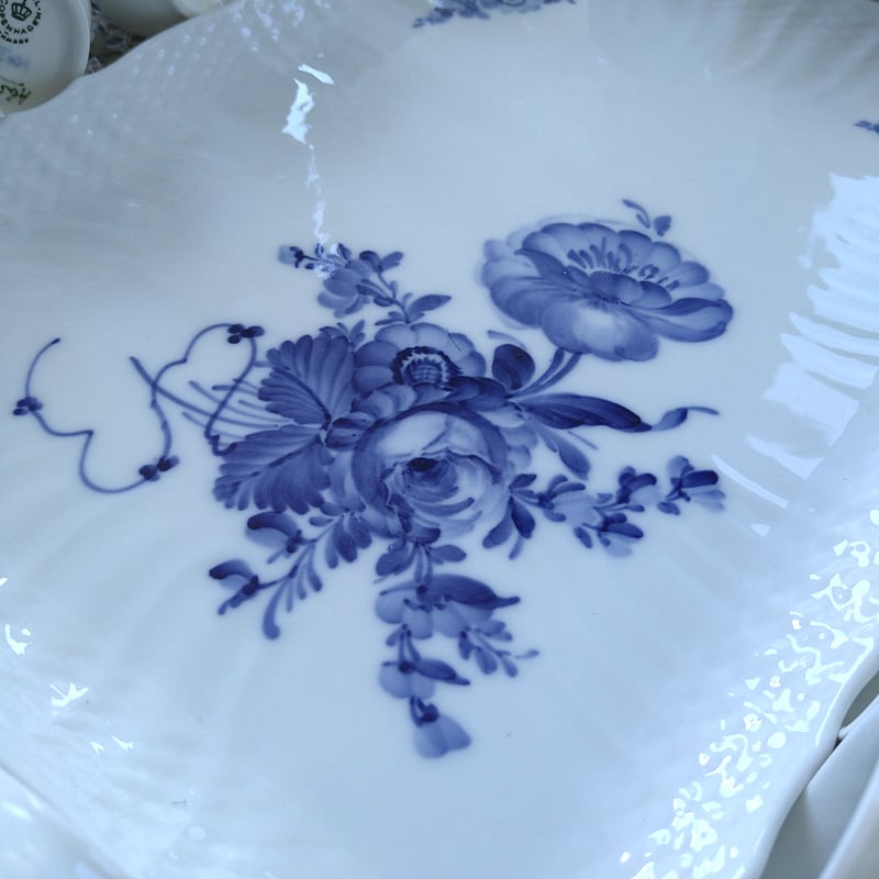 RoyalCopenhagenブルーフラワーカーブの四角トレイとカスタード