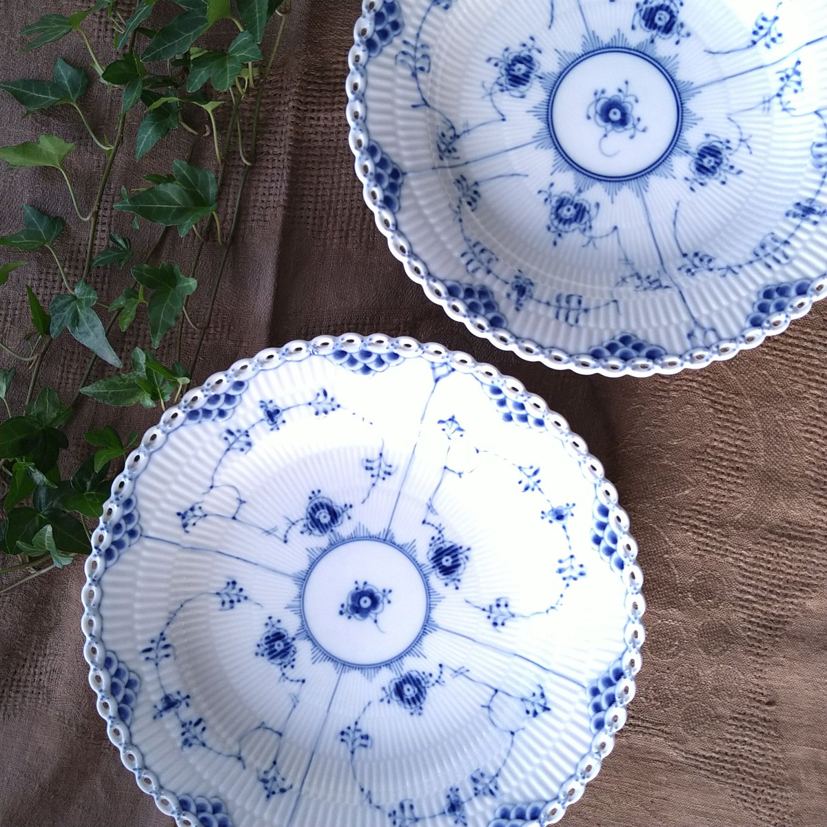 【美品】ロイヤルコペンハーゲン ブルーフルーテッド フルレース オーバル 25㎝ 美品】ロイヤルコペンハーゲン ブルーフルーテッド フルレース