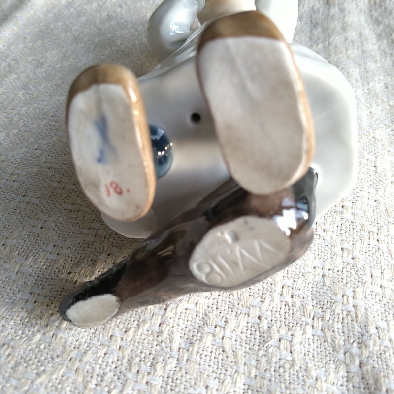 1905～1924年 Meissenミルクを飲む子供 約16.5 ㎝H/Hentschel k