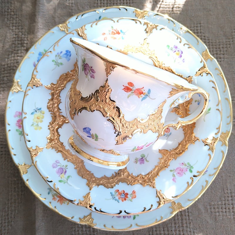 訳あり マイセン コバルト 宮廷小花 Bフォーム トリオ 大きいサイズ