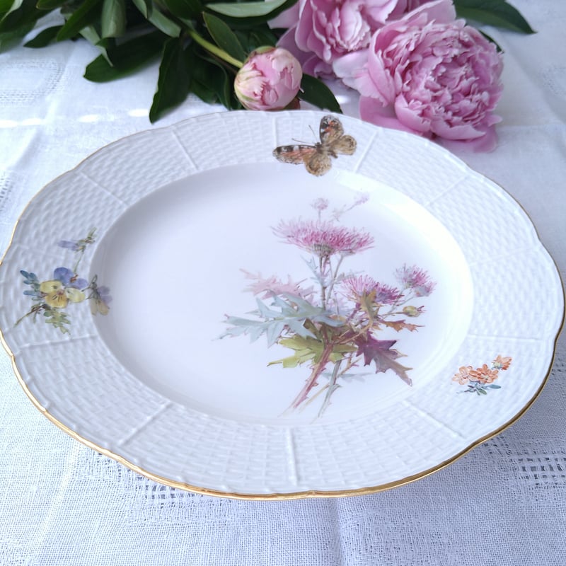 1924年以前Meissenのアザミと蝶🦋自然主義絵付けのお皿は直径約25㎝D